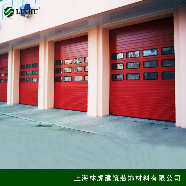 上海防火卷帘门应该安装在哪里？(图1)
